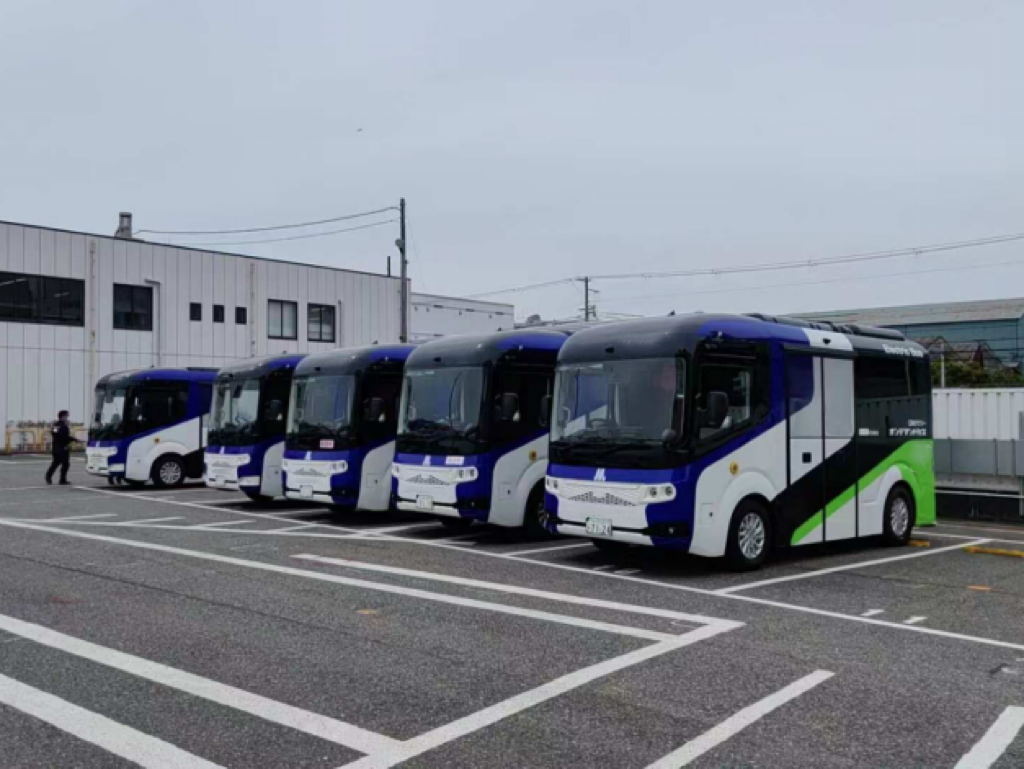 Electric minibus jointly developed with Japanese partners
