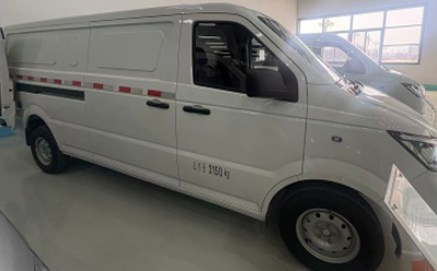 ES7 electric cargo van
